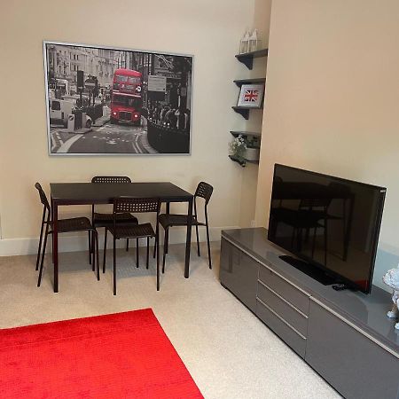 Beautiful 2 Bedroom Apartment- Prime Location, Aberdeen Centre Εξωτερικό φωτογραφία