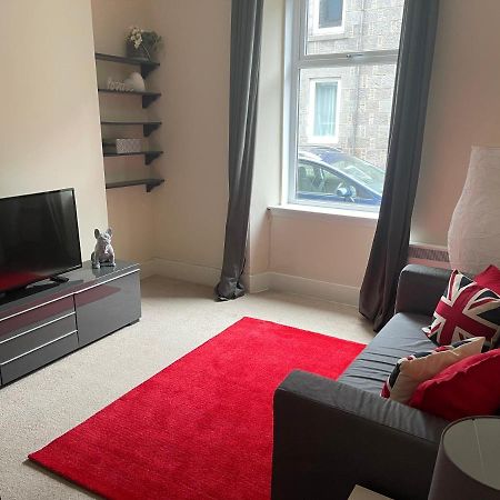 Beautiful 2 Bedroom Apartment- Prime Location, Aberdeen Centre Εξωτερικό φωτογραφία